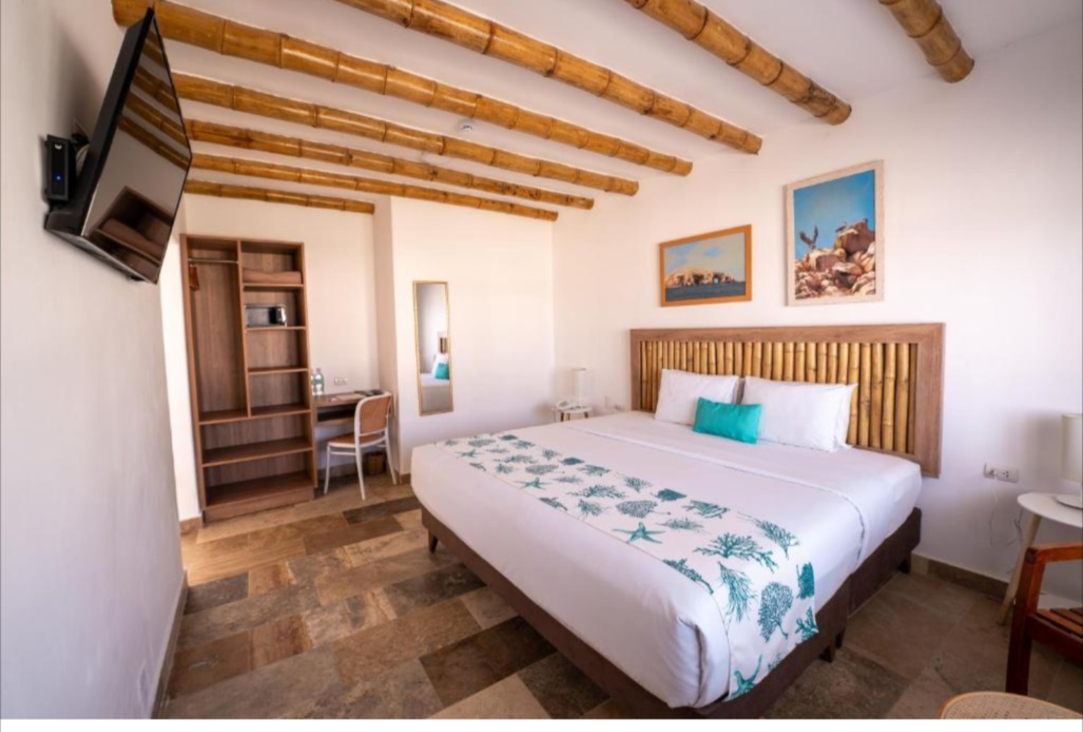 Paracas guest room